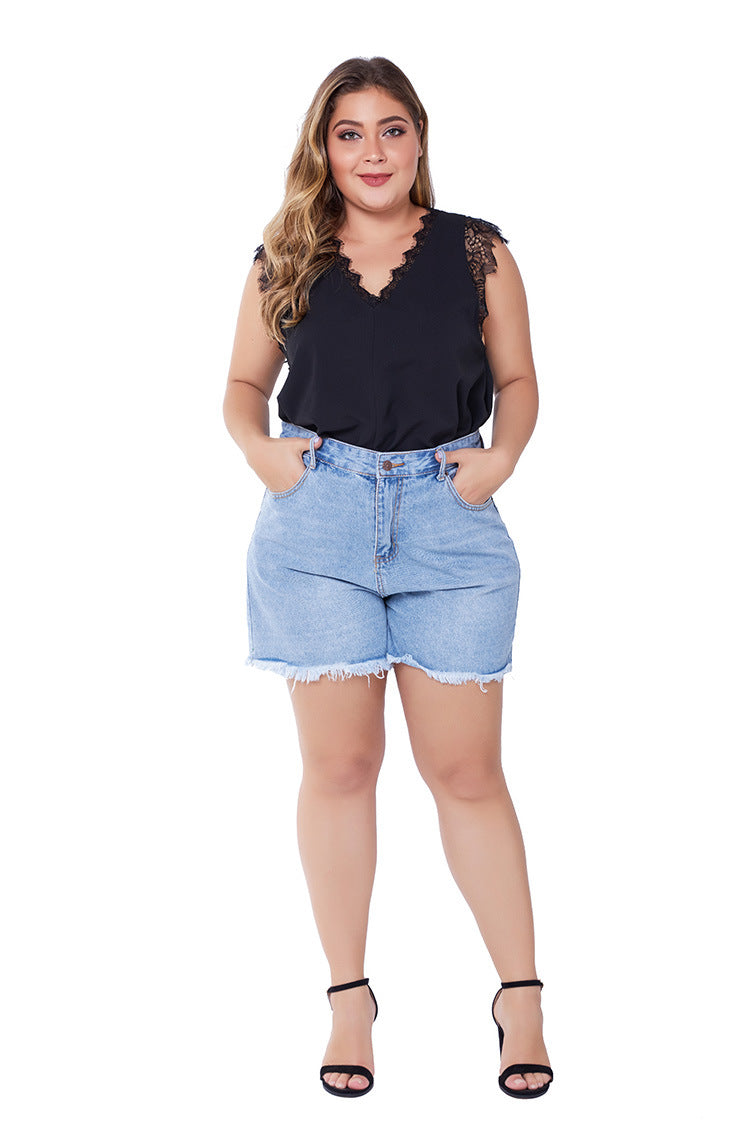 FRAYED WOMEN PLUS SIZE DENIM SHORTS